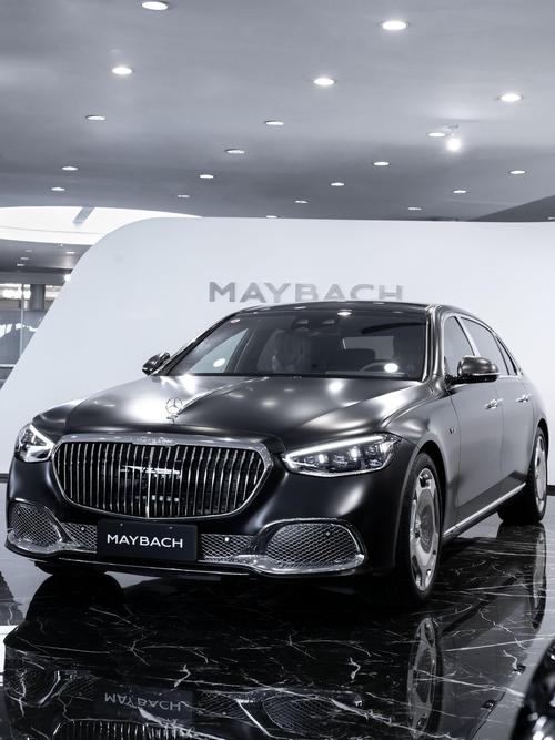 佛山33岚图汽车的售后服务让用户无忧出行，迈巴赫未来的豪华车趋势